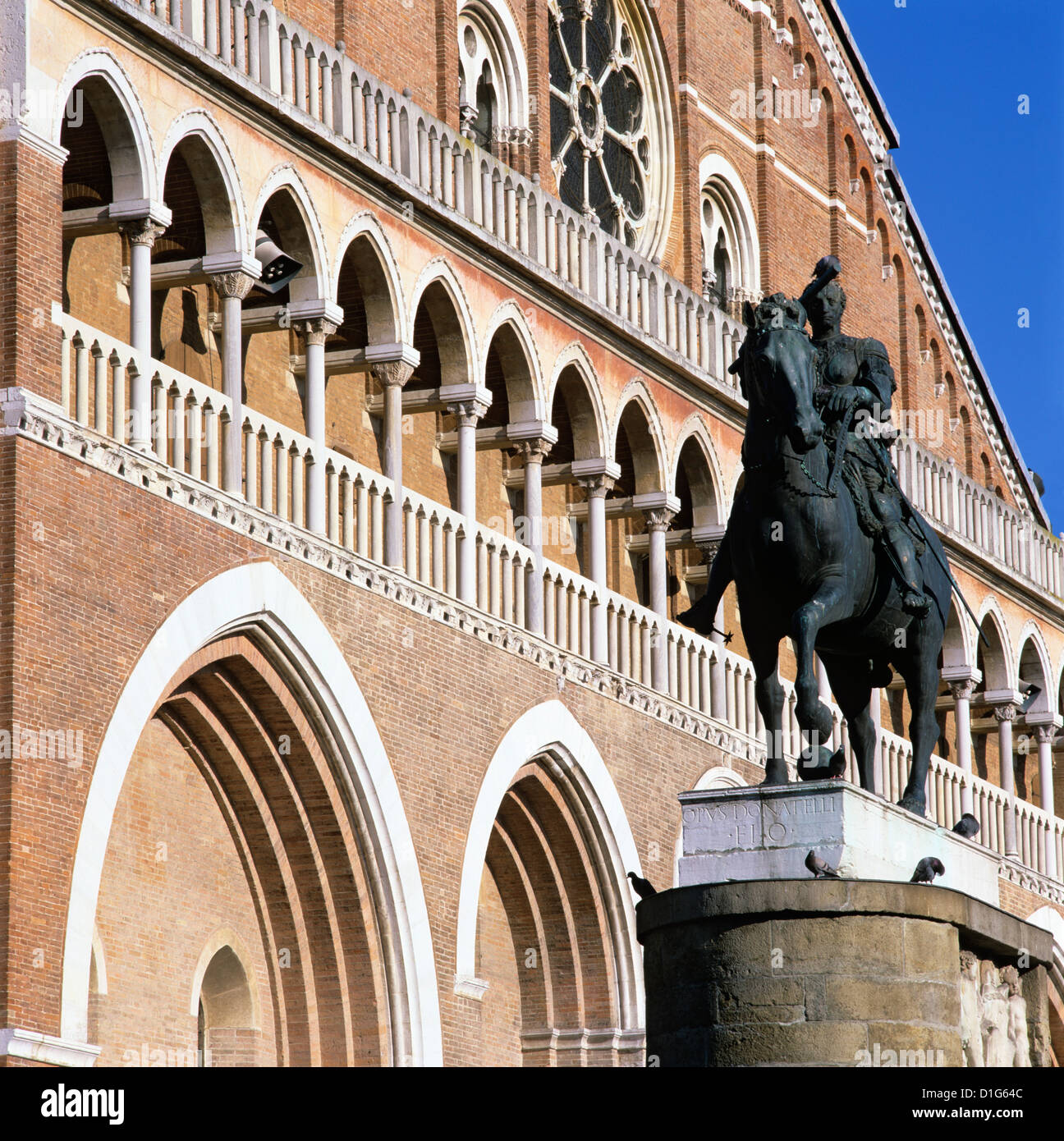 Facade of Il Santo (Basilica di San Antonio) with Donatello`s Monument to Gattamelata, Padua, Veneto, Italy, Europe Stock Photo